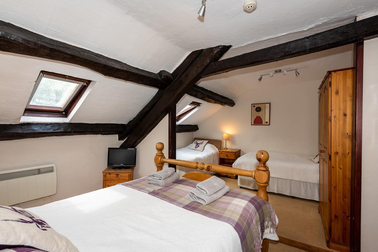 White Hart Inn Bouth Exterior foto